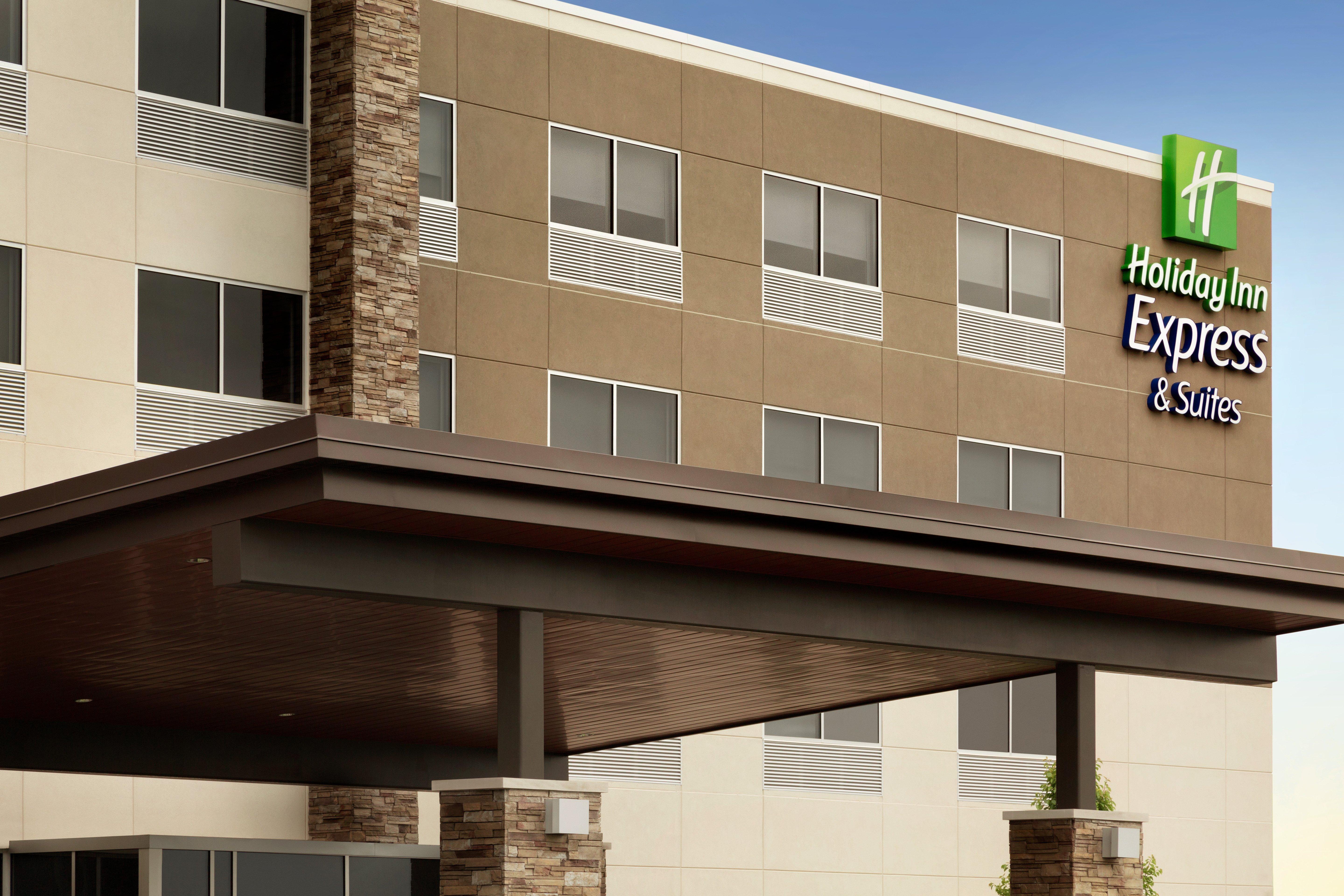 Holiday Inn Express & Suites - Savannah W - Chatham Parkway By Ihg Exterior photo